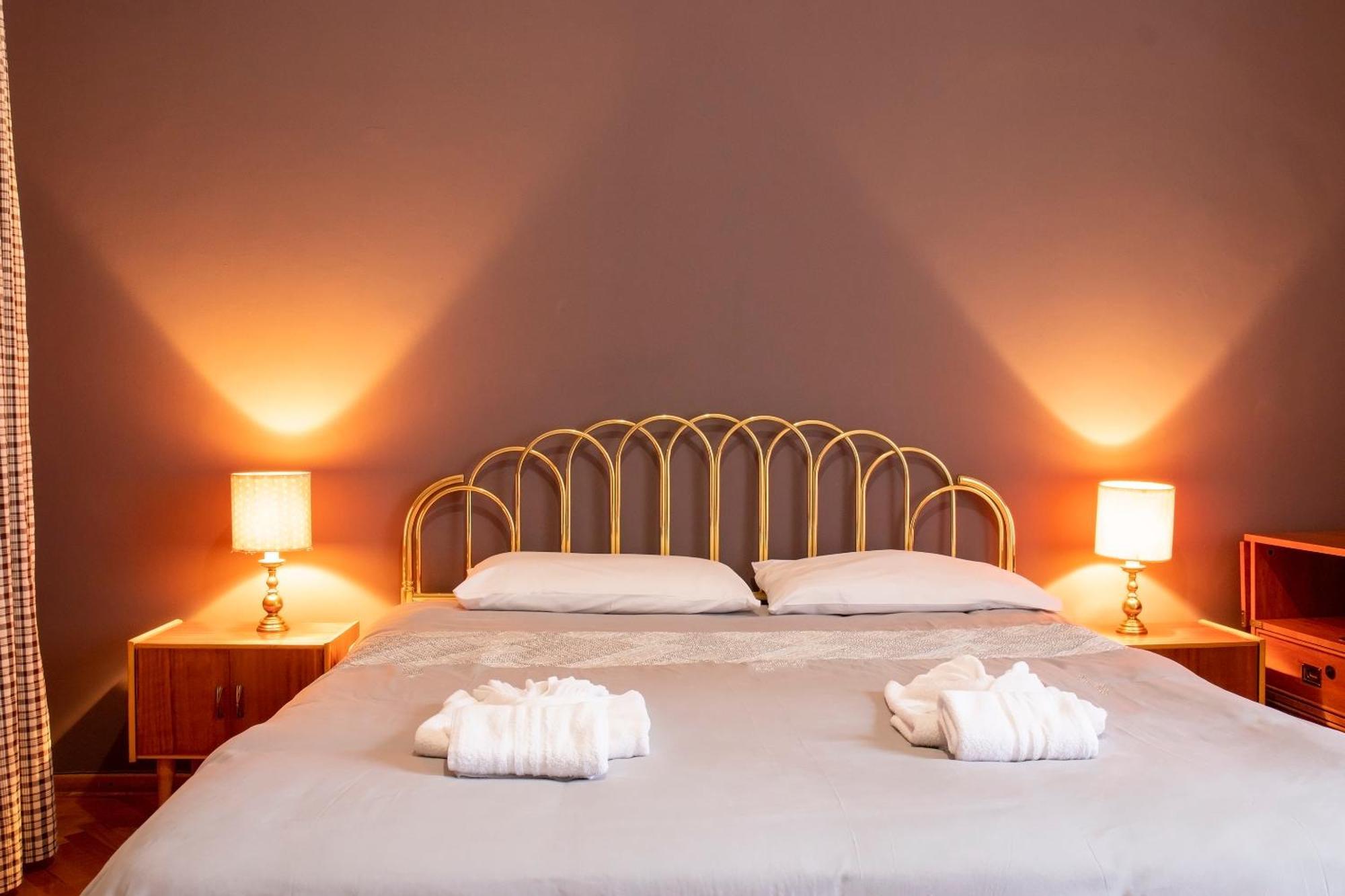 Hostel Teatro Триест Екстериор снимка