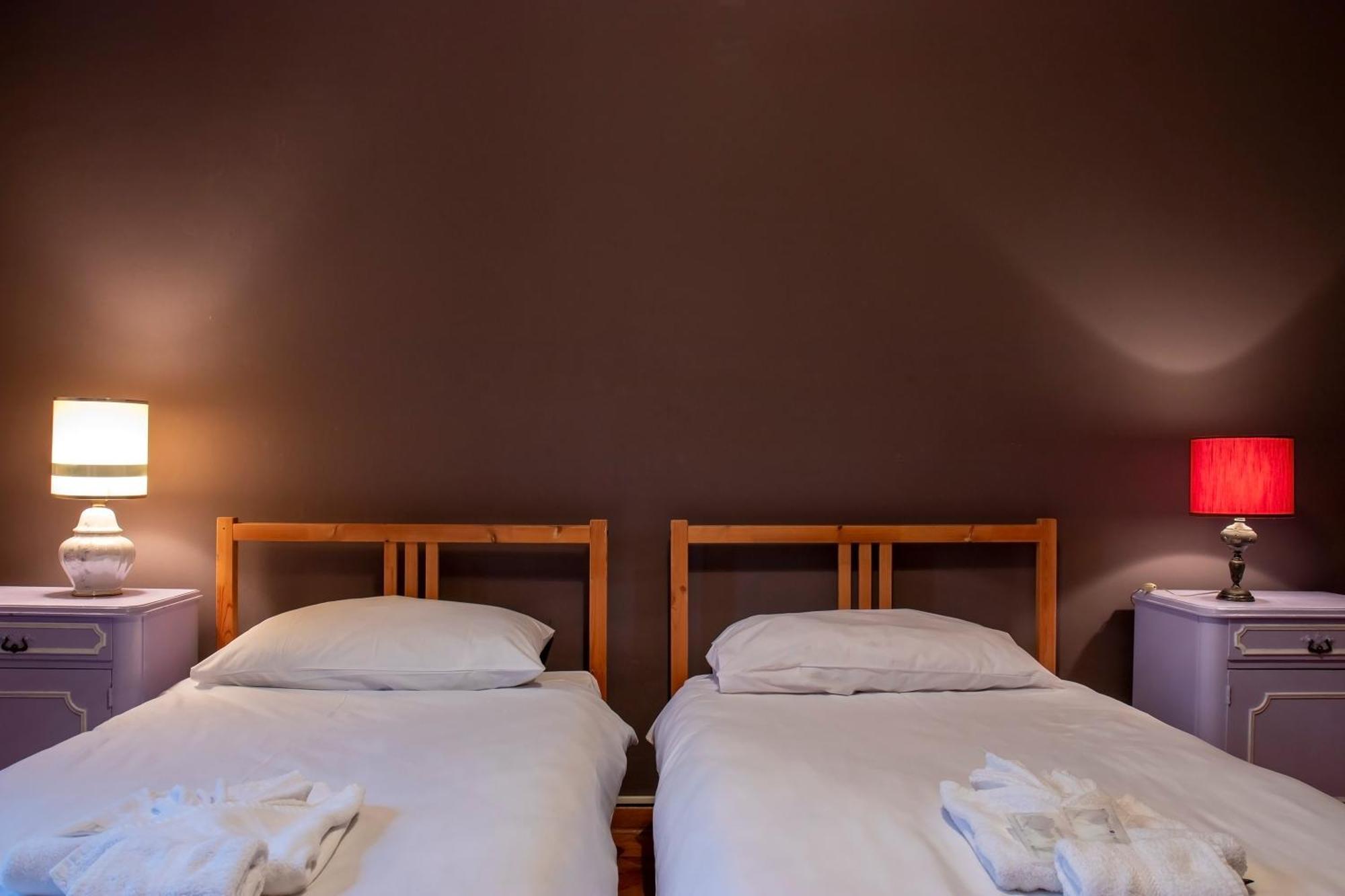 Hostel Teatro Триест Екстериор снимка